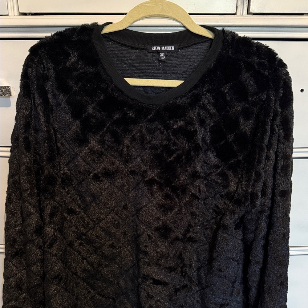 Steve Madden Black Textured Pullover